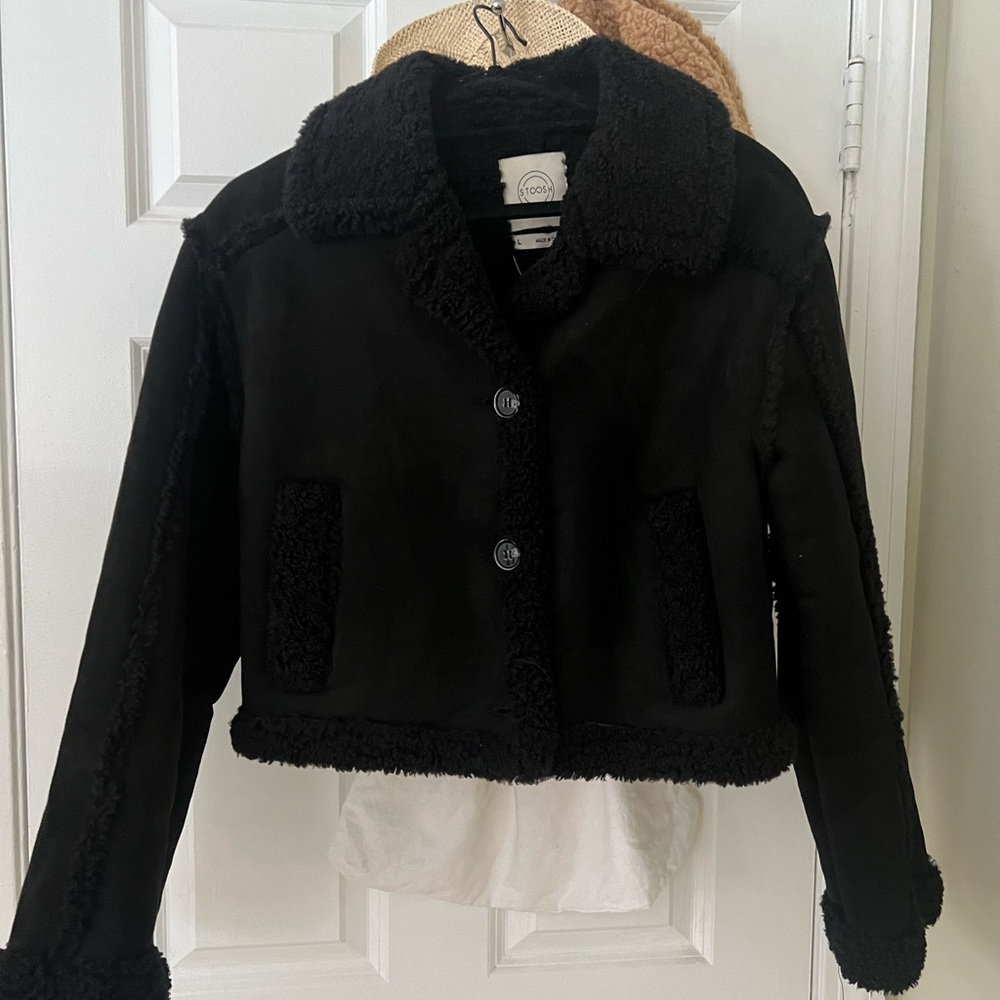 Swoosh black jacket Sherpa fur